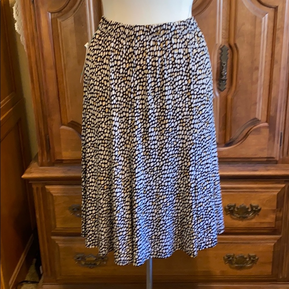 Vicki Vi Pebble Flip Skirt